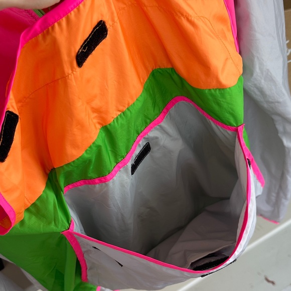 Cotopaxi Women’s Windbreaker Jacket - Picture 3 of 6